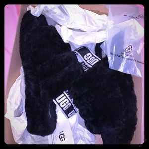 Ugg fluff slippers